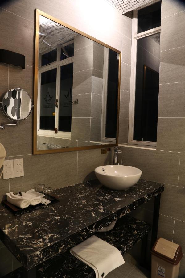 The Queendor Boutique Hotel Bandar Ho Chi Minh Luaran gambar